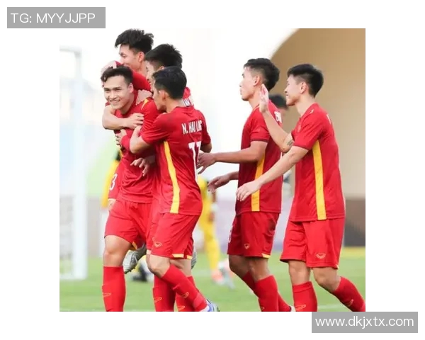 U23越南队迎战巴林队力争在亚青赛中取得首胜 U23越南队迎战巴林队力争在亚青赛中取得首胜