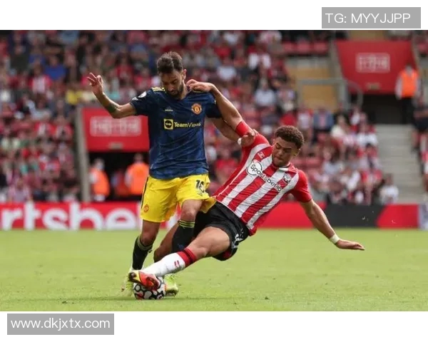 布莱顿与曼联精彩对决集锦回顾赛场瞬间不容错过 布莱顿与曼联精彩对决集锦回顾赛场瞬间不容错过