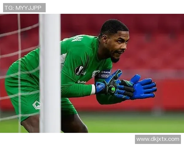 迈尼昂的崛起与挑战:从新星门将到足坛巨星的成长之路 迈尼昂的崛起与挑战:从新星门将到足坛巨星的成长之路